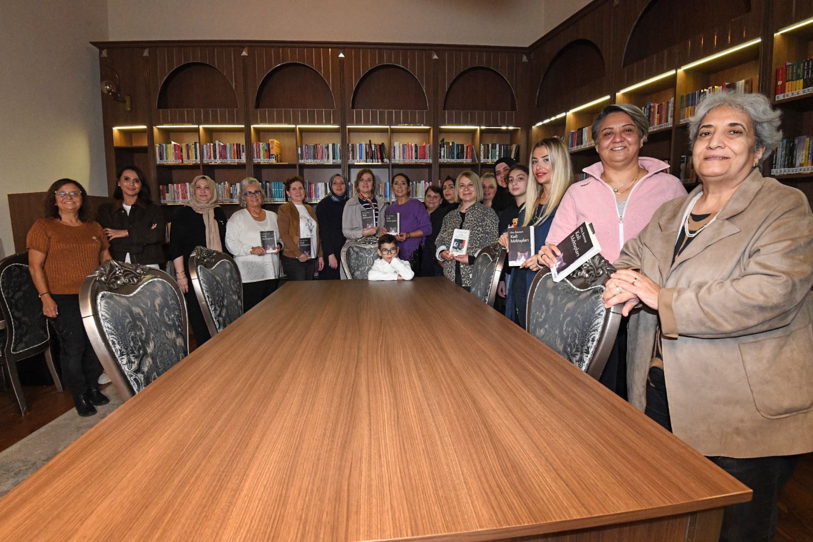 69045D17330Ff402474555