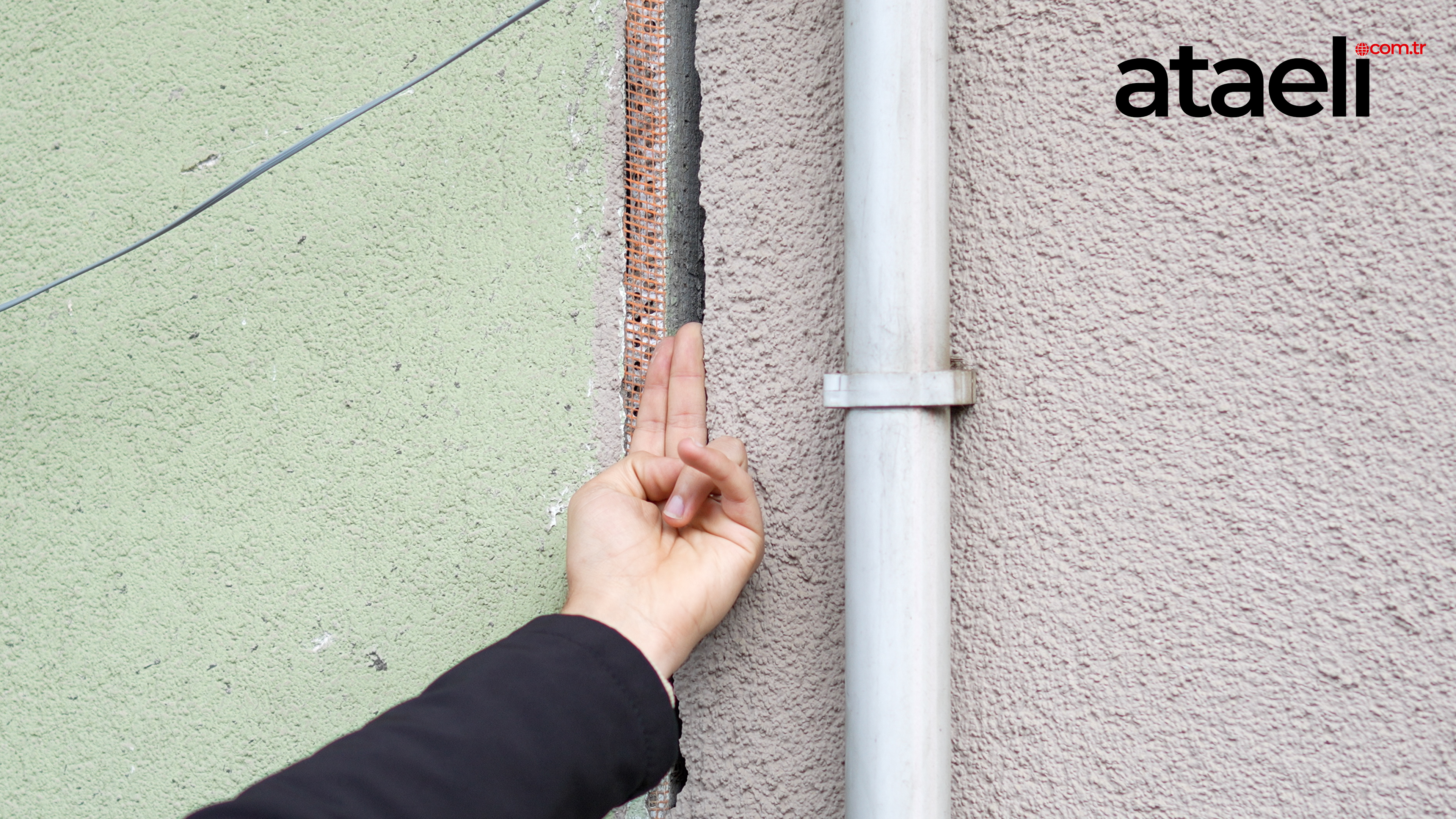 H T2399.00 00 54 03. Still001