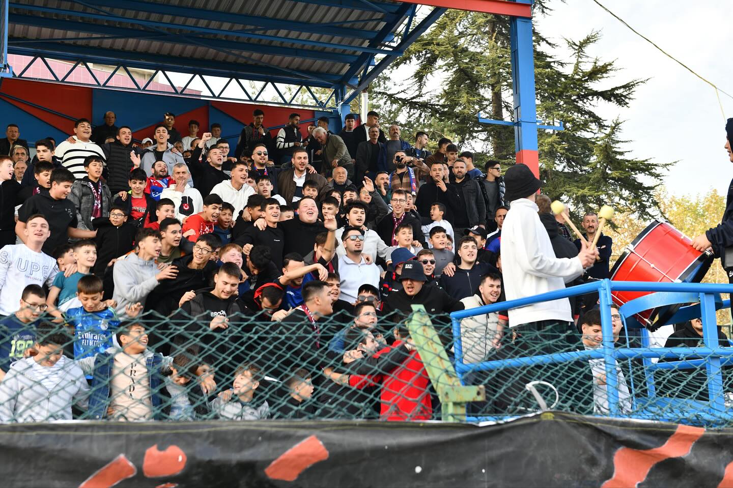 572974433 18490347436074192 7317543256148413868 N