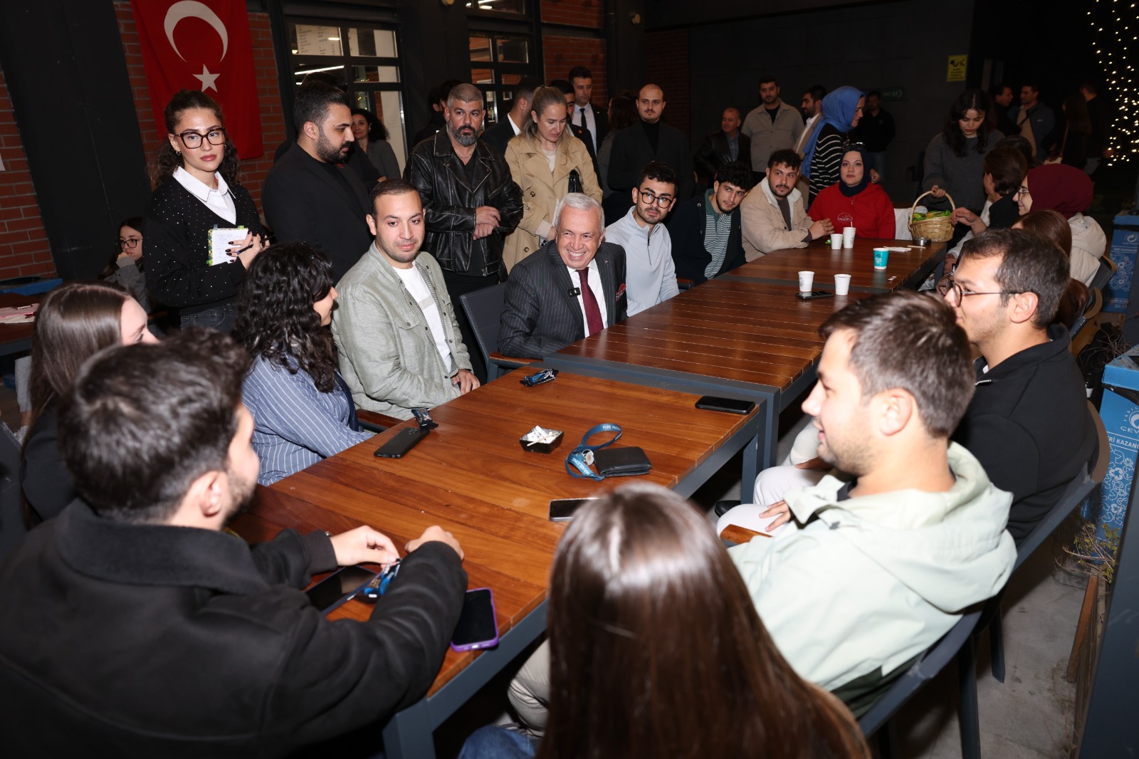 Başkan Şadi Özdemir’den Üniversitelilere Vize Morali 20112025 09