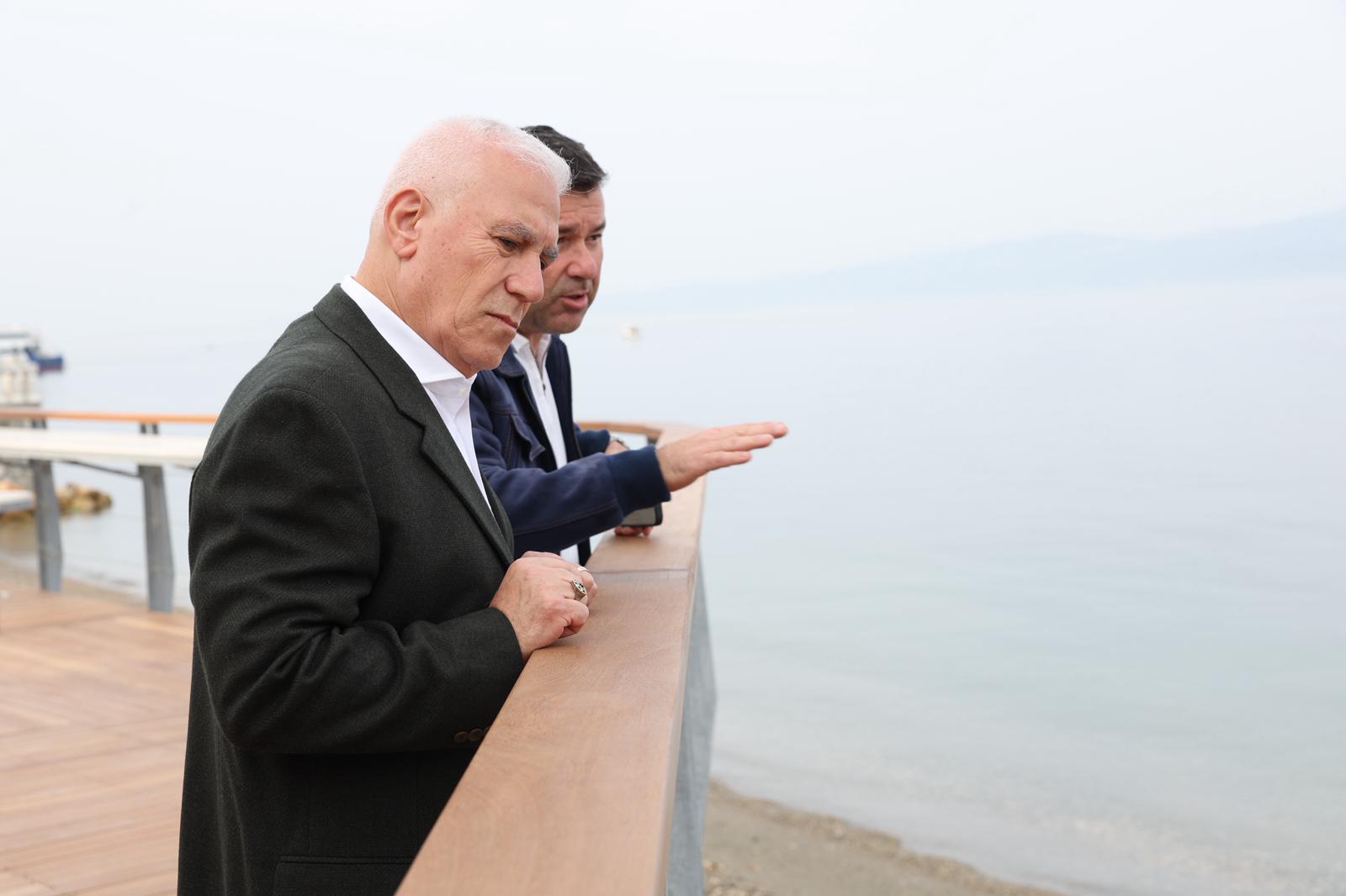 36424 M T Y5 Mm Q2 Z T