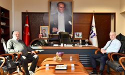 Geçmiş Dönem Bakanından Belediyeye Anlamlı Ziyaret