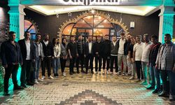 Geleceğin Sporu İçin Omuz Omuza: AK Gençlik ve e-Sporcular Bir Arada
