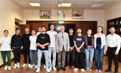 Başkan Erdem: “Gençlerimizin Yanında Olmaya Devam Edeceğiz”