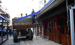 Osmangazi’de Kaçak Eklentilere Geçit Yok: Arap Şükrü Sokağında Yıkım Başladı