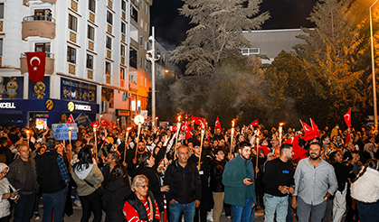 29 Ekim Cumhuriyet Bayramı Kutlamaları Fener Alayı ile Sonlandı