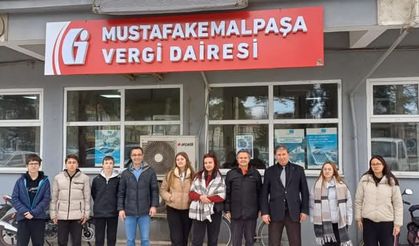 Geleceğin Muhasebecileri Vergi Dairesi’nde bilgilendirildi