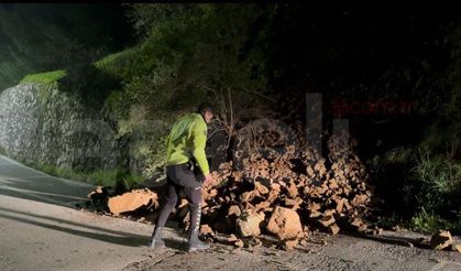 Nilüfer’de Gece Yarısı Toprak Kayması: Sürücü Son Anda Kurtuldu