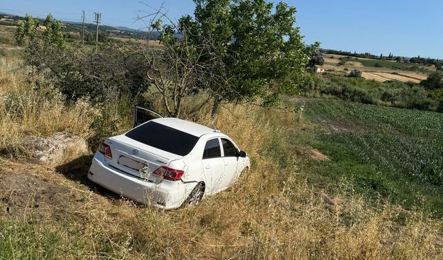 Kontrolü Kaybetti, Tarlaya Uçtu