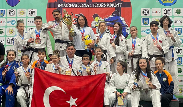 Osmangazili Judoculardan Tarihi Başarı