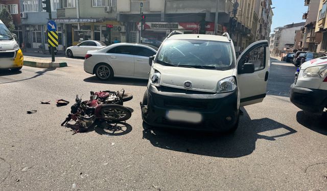 Kırmızı Işık İhlali Kazaya Neden Oldu