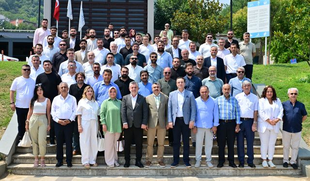 "Para değil meydanlar, parklar​, yollar kazanıyoruz."