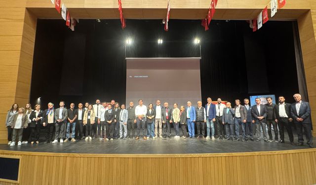 Sandıktan Demir Çıktı