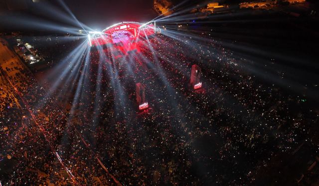 Bursa tek yürek, Yaşasın Cumhuriyet