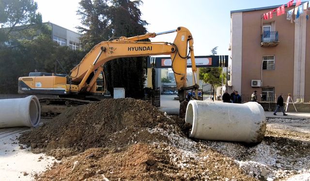 Bursa Caddesi’nde Altyapı 2. Etap Çalışmaları Başladı
