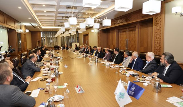 Bozbey: “Bursa Artık Bir Su Şehri Değil, Sanayi Politikası Yeniden Tartışılmalı”