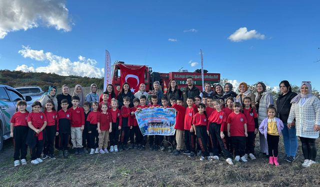 Yunusemre İlkokulu’ndan Öğretmenlerine En Yeşil Hediye