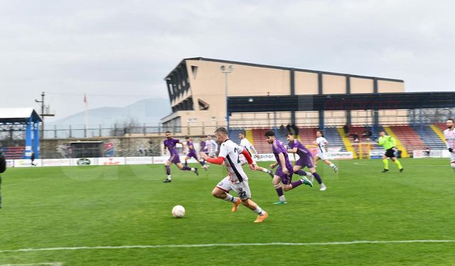 Kırmızı-Lacivertlilerden Şov Gibi Galibiyet