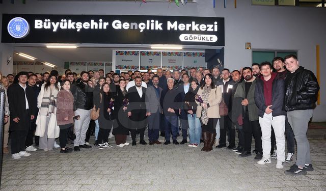 Başkan Bozbey’den Gençlere Sahur Ziyareti