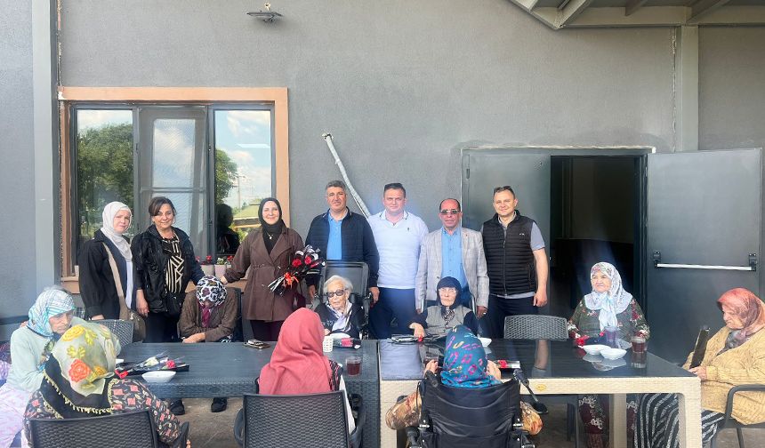 MHP İlçe ve KAÇEP Teşkilatından Huzurevi Ziyareti