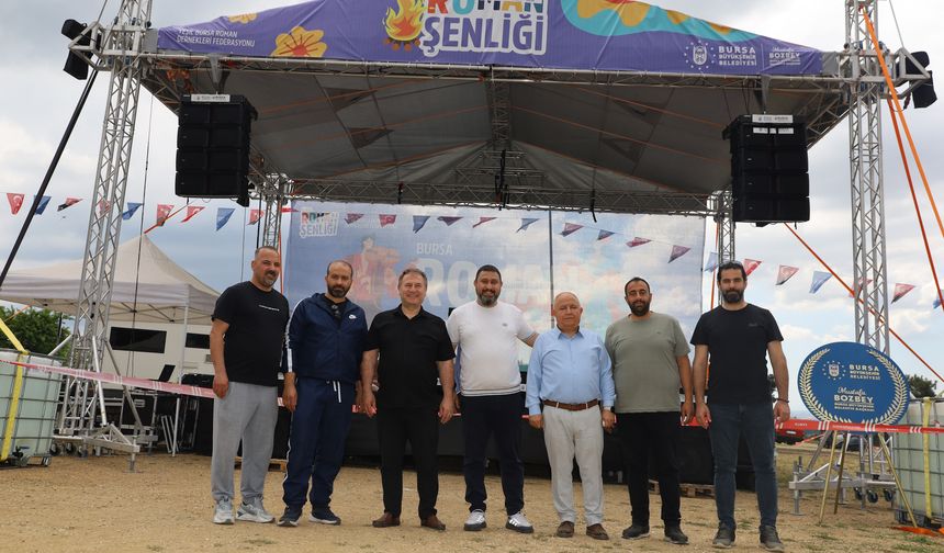 Bursa Roman Şenliği’nde Renk, Müzik ve Neşe Bir Aradaydı