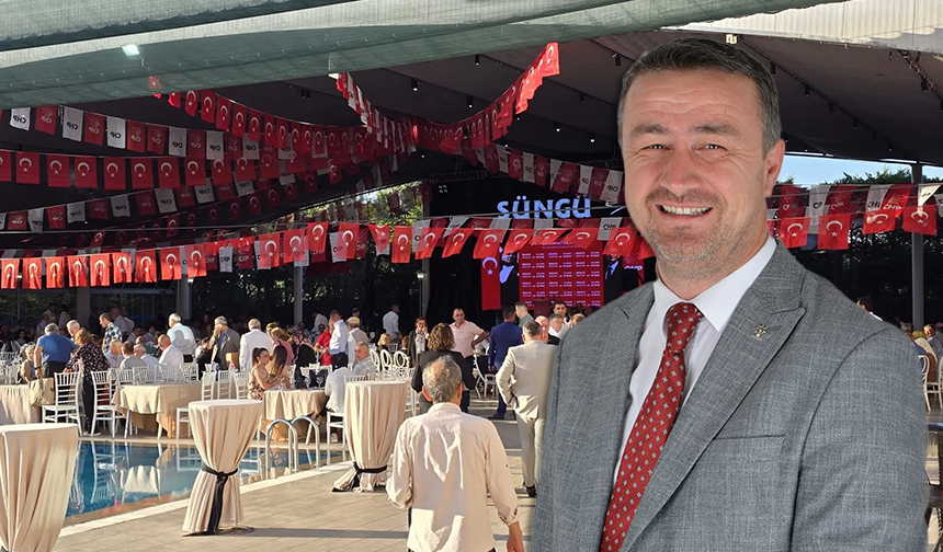 AK Parti'den CHP'nin Bağış Gecesine Tepki: "Türk Bayrağı İhaleye Çıkarıldı, Atatürk Posteri Satıldı"