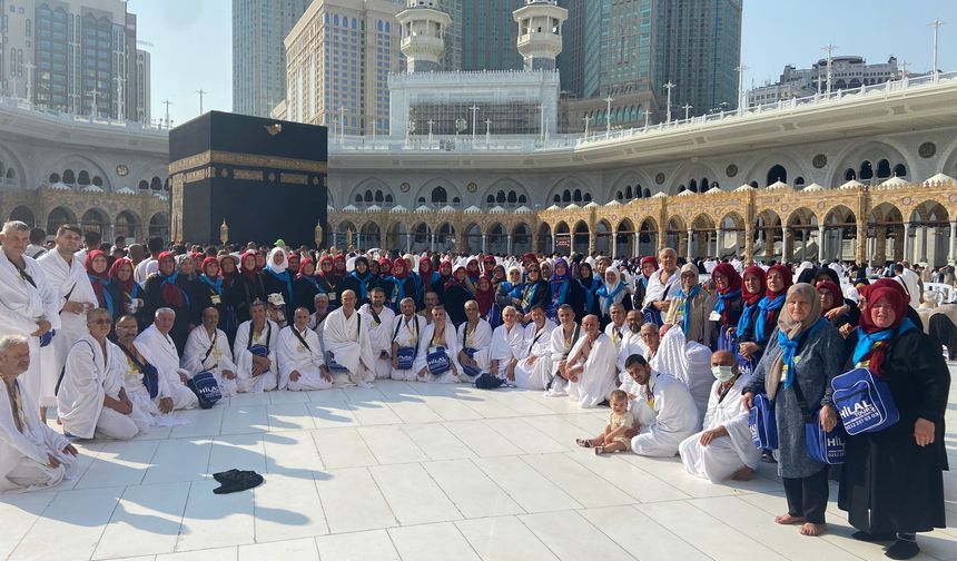 Yaren’in Dostu Adem Amca, Kâbe’den Selam Gönderdi!