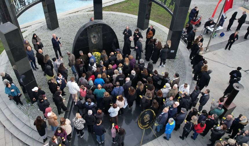 Nilüfer, Ata’sını Cumhuriyet Meydanı’nda andı