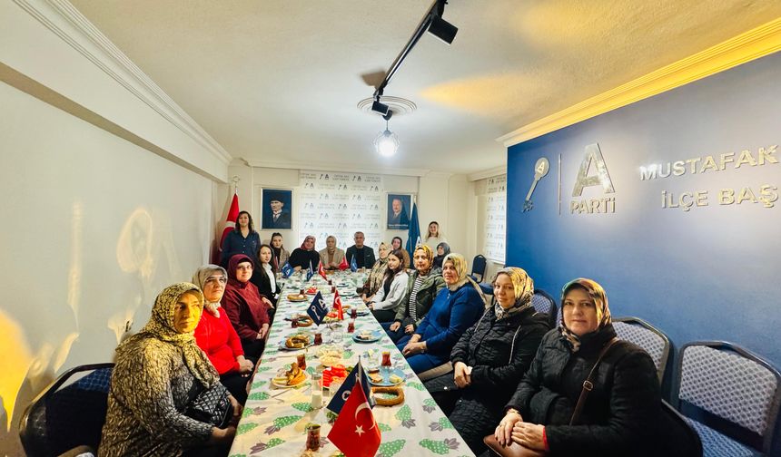 Mehmet Akar: “Kadınlarımız Teşkilatımızın Güçlü Yapı Taşıdır”