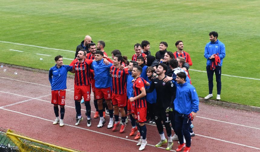 Paşa’dan Yılın Son İç Saha Maçında Gol Şov