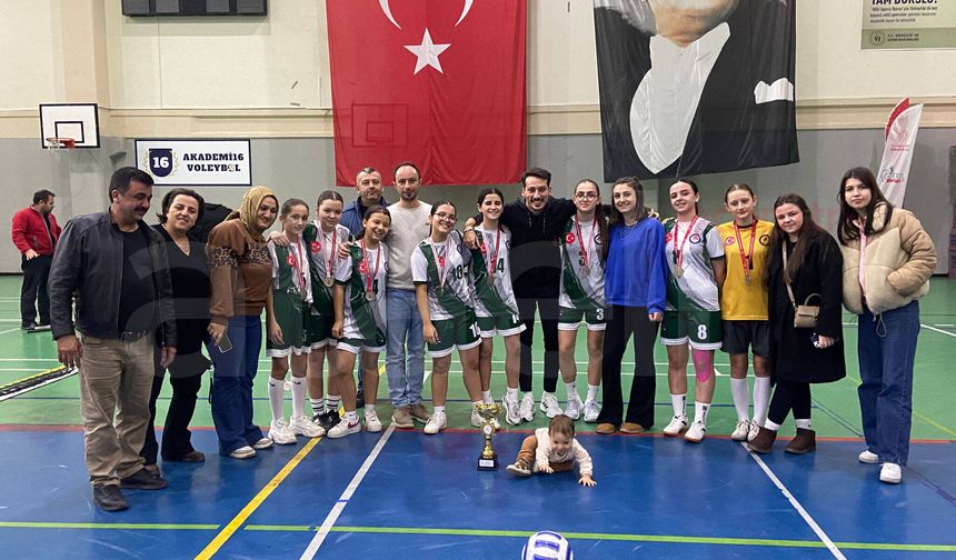 Güllüce Ortaokulu’ndan Futsalda Büyük Başarı