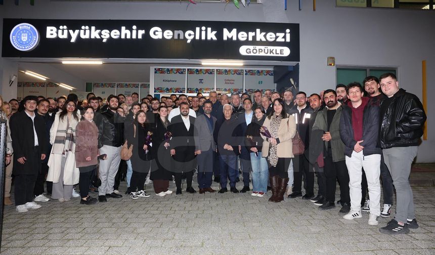 Başkan Bozbey’den Gençlere Sahur Ziyareti